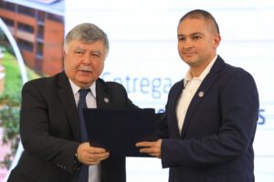 ESR_8982
