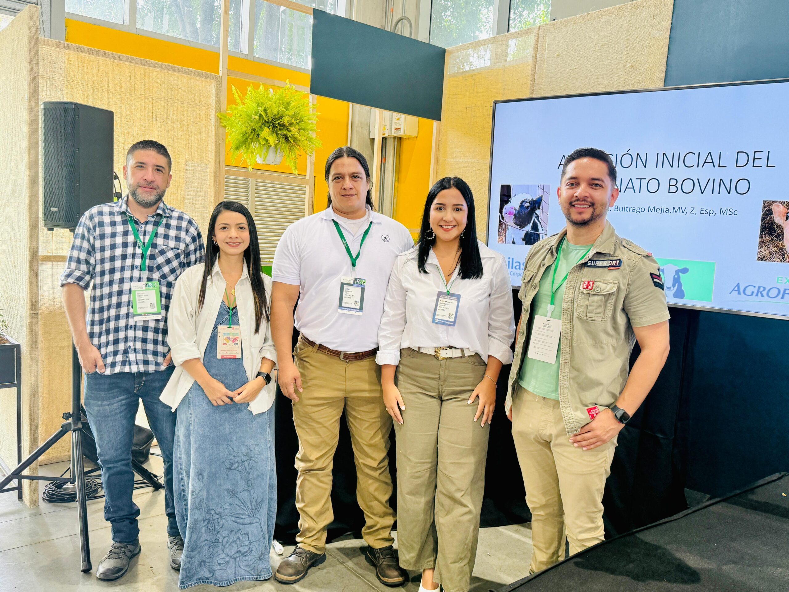 Unilasallista se destaca en ExpoAgro Futuro 2025 con su aporte académico al sector agropecuario. 11 f585c00a b0bd 4e83 8988 944de3767e75 scaled