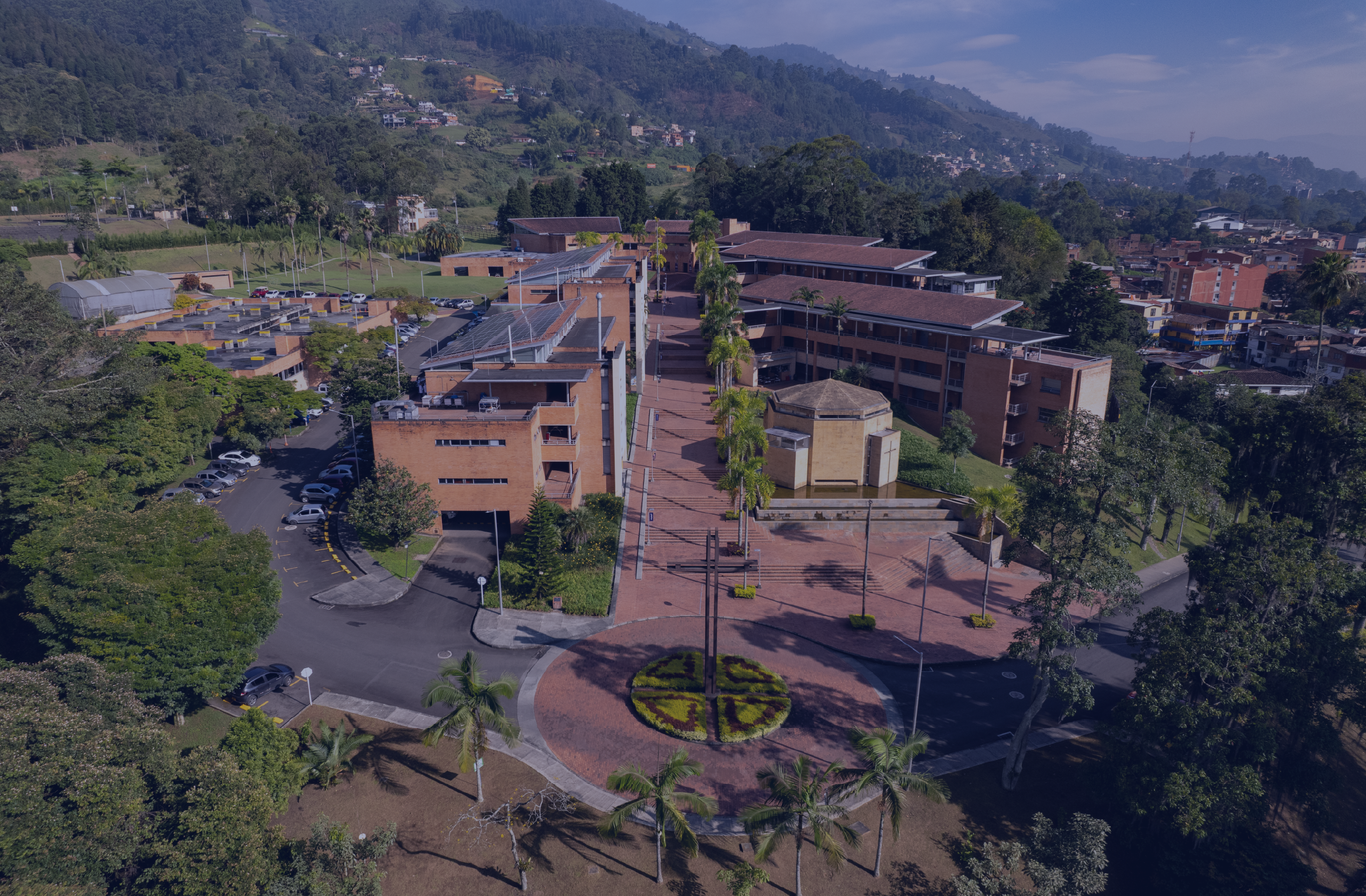 Panoramica de la Unilasallista, la cual ofrece carreras con registros certificados